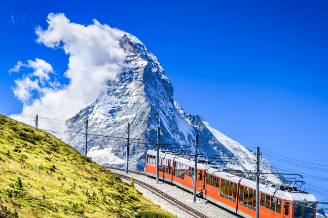 Trải nghiệm tàu Glacier Express xuyên dãy Alps: Hành trình chậm rãi tuyệt đẹp giữa thiên nhiên Thụy Sĩ